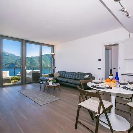 Daire Penthouse-lakeview-ac-private Garden Menaggio